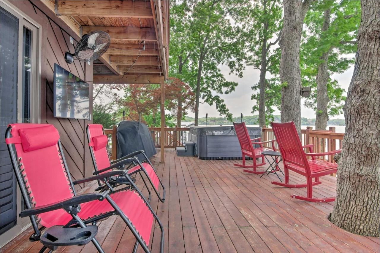 Waterfront Lake Ozark Home With Private Dock! Bagian luar foto